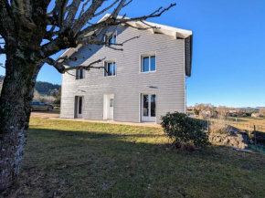 Gîte spacieux pour 10 pers. avec grand jardin à Tence - FR-1-582-528